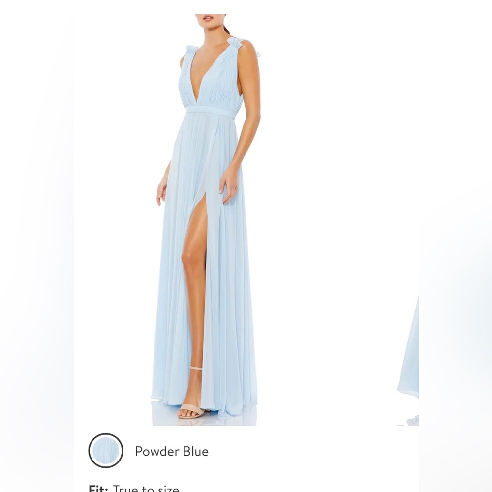 Mac Duggal Plunge Neck Chiffon Gown. Size 10.